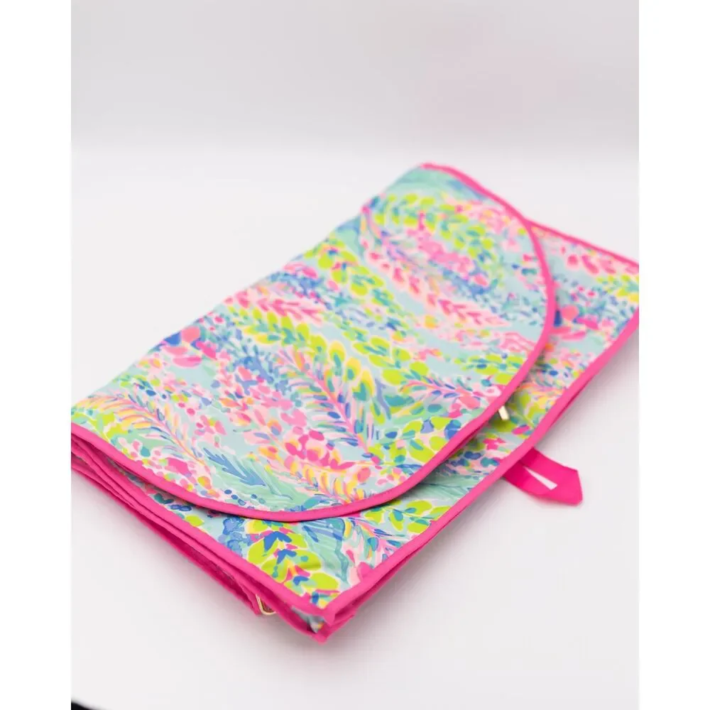 Lilly Pulitzer Catch the Wave Grip Garment Bag NWT Pink Floral Travel Bag - Picture 1 of 6